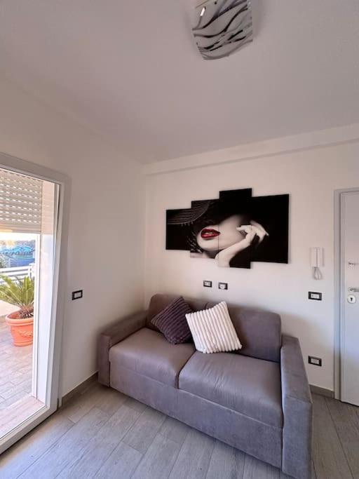 Maurushome Come A Casa Tua. فيوميتشينو المظهر الخارجي الصورة